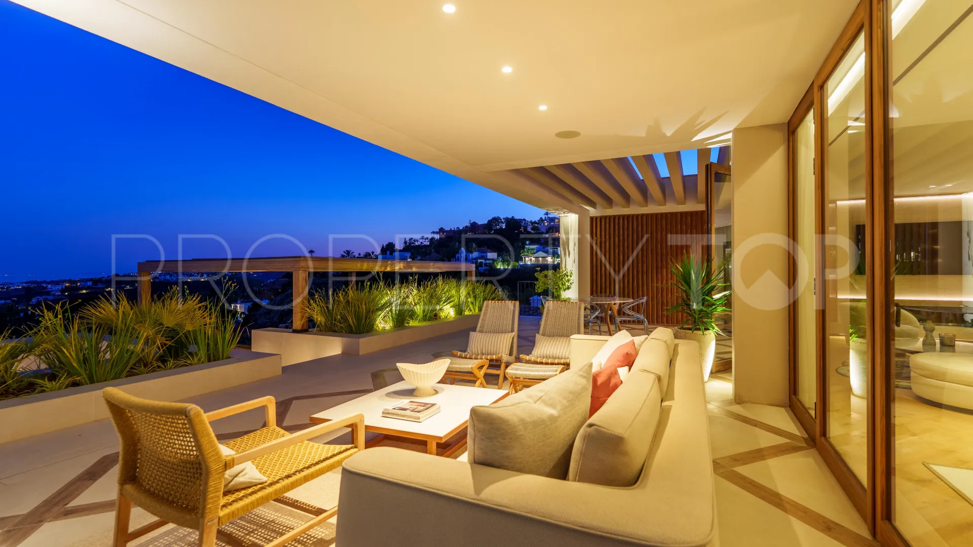 Villa a la venta en The Hills con 5 dormitorios