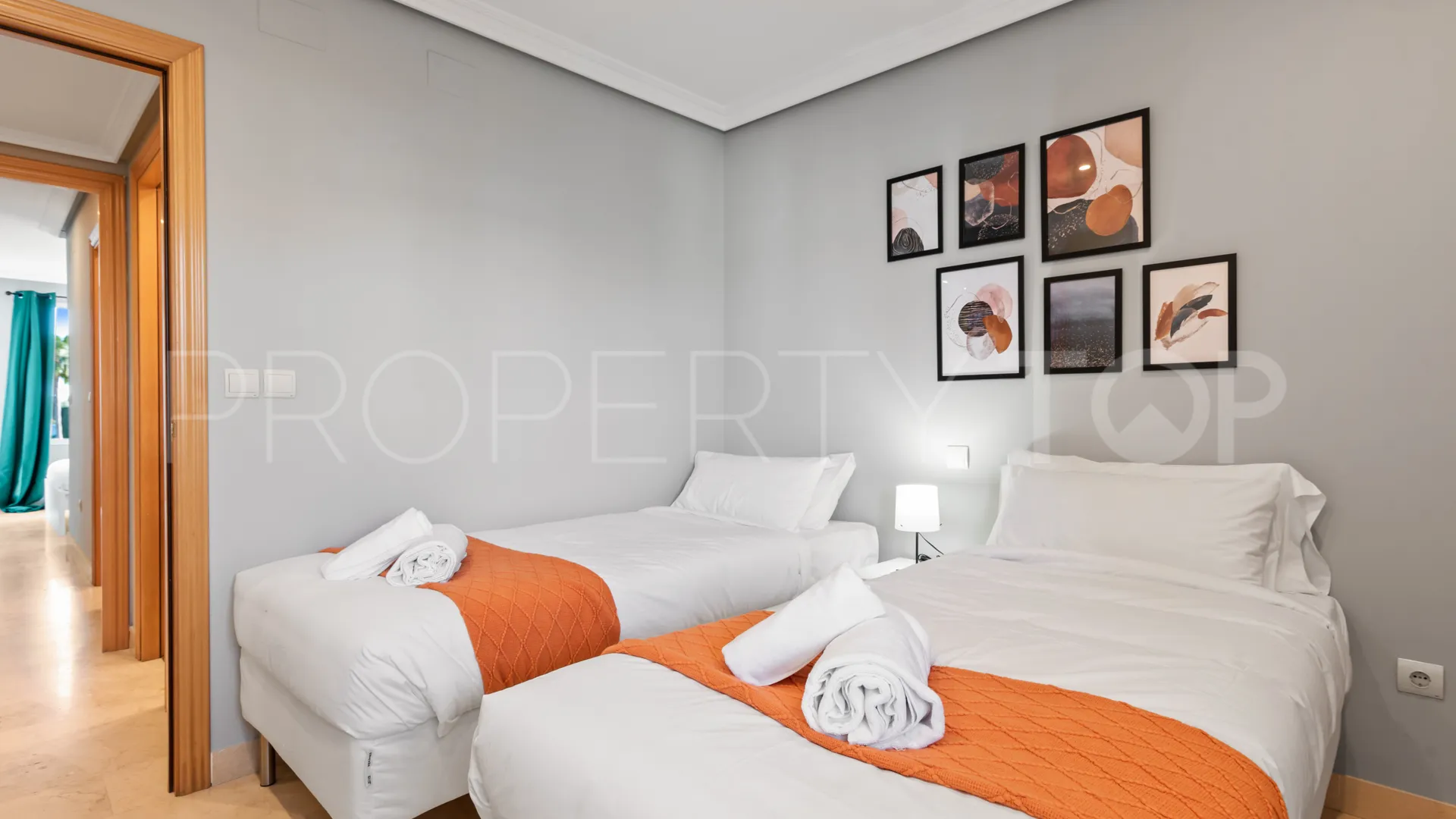 Ático de 2 dormitorios en venta en Selwo Hills