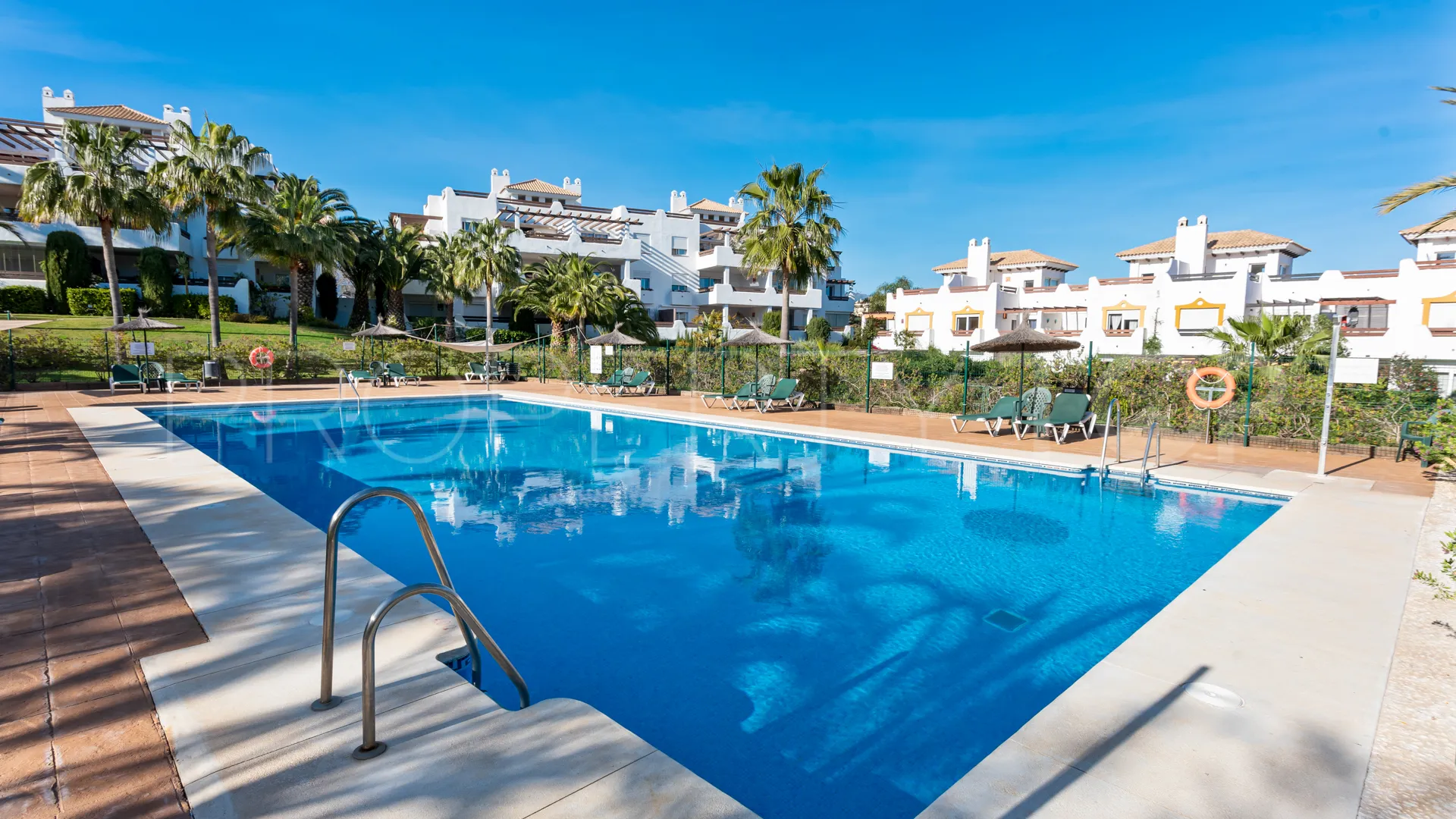 Ático de 2 dormitorios en venta en Selwo Hills