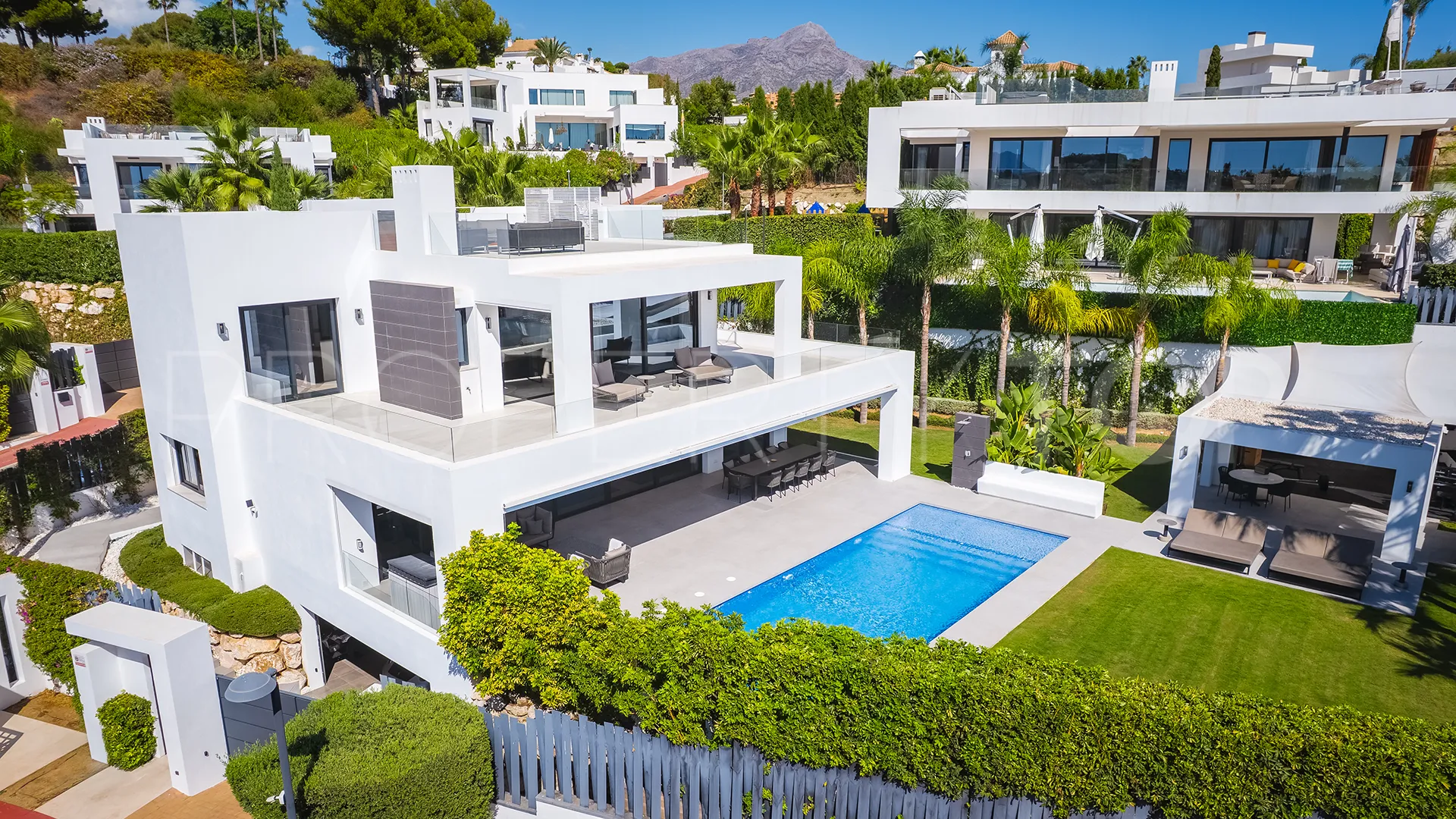 Los Olivos, villa a la venta de 7 dormitorios