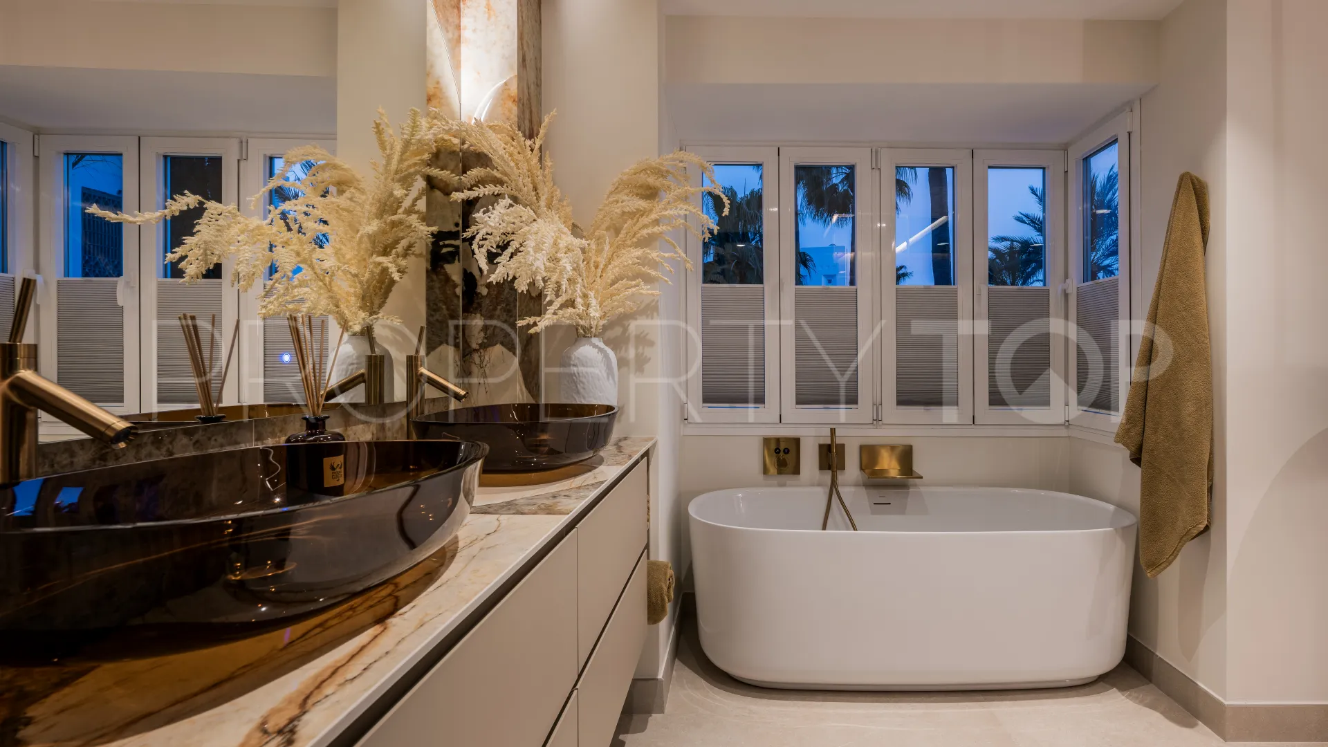 3 bedrooms apartment for sale in Los Monteros Palm Beach