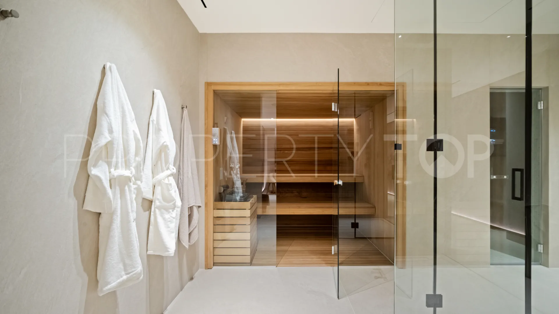 Se vende villa en La Quinta de 5 dormitorios