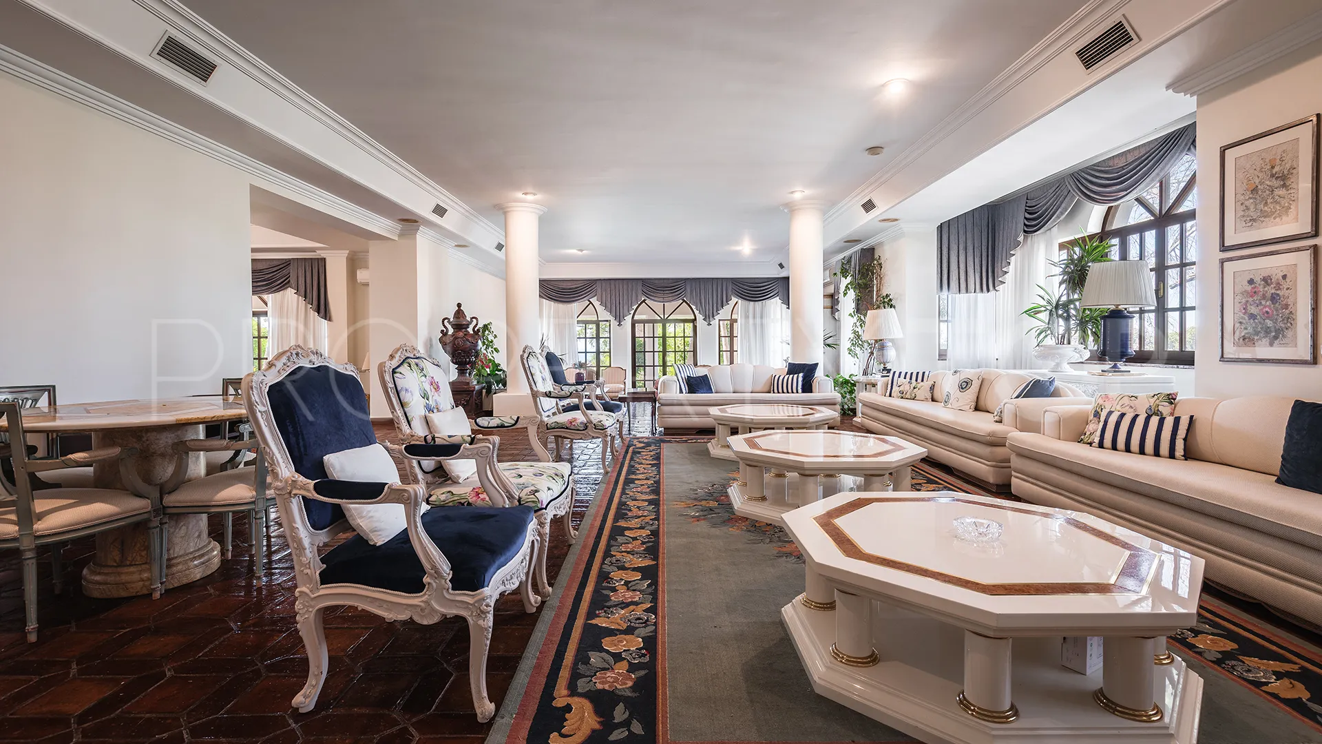For sale villa in La Capellania with 20 bedrooms