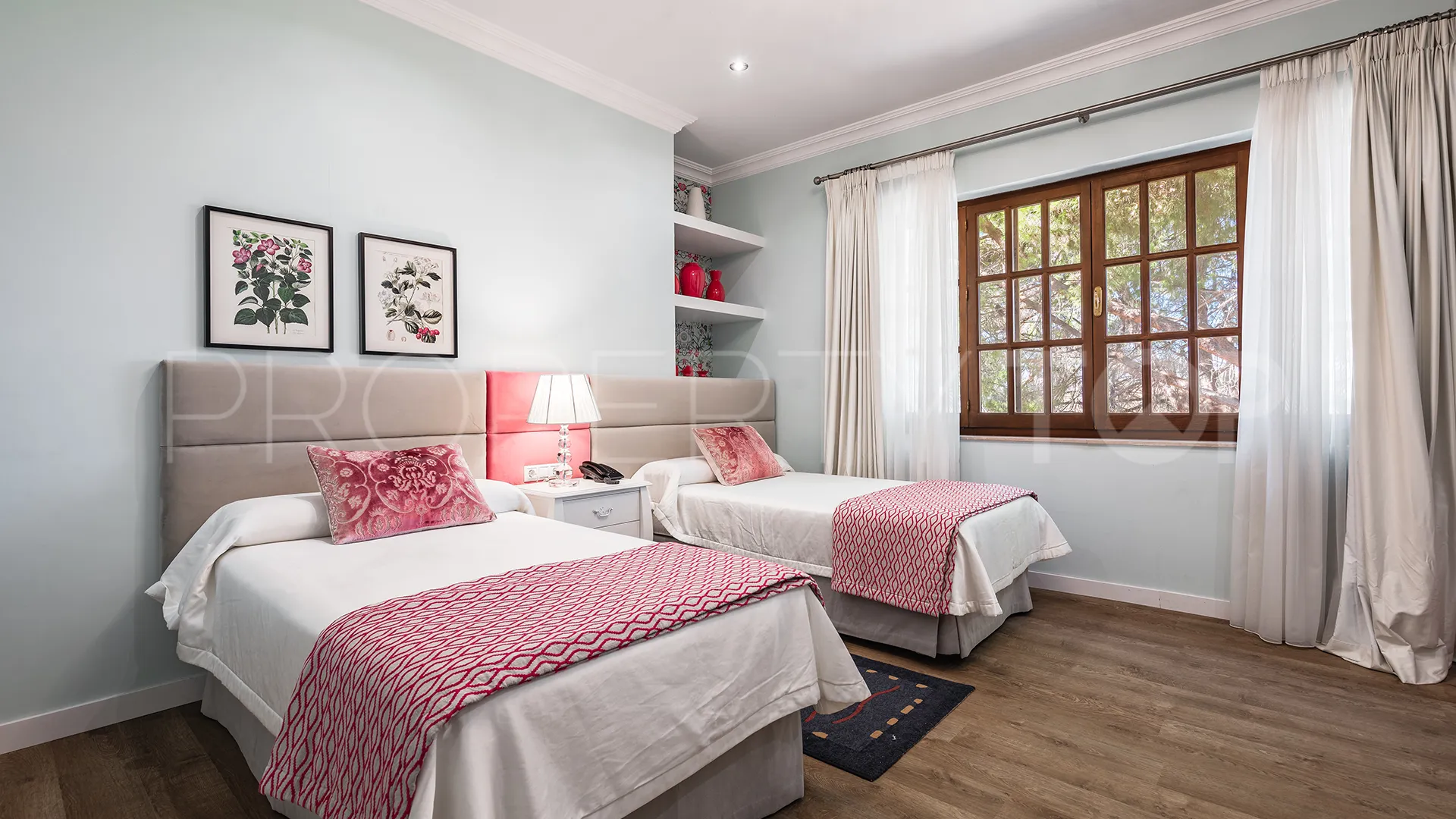 For sale villa in La Capellania with 20 bedrooms