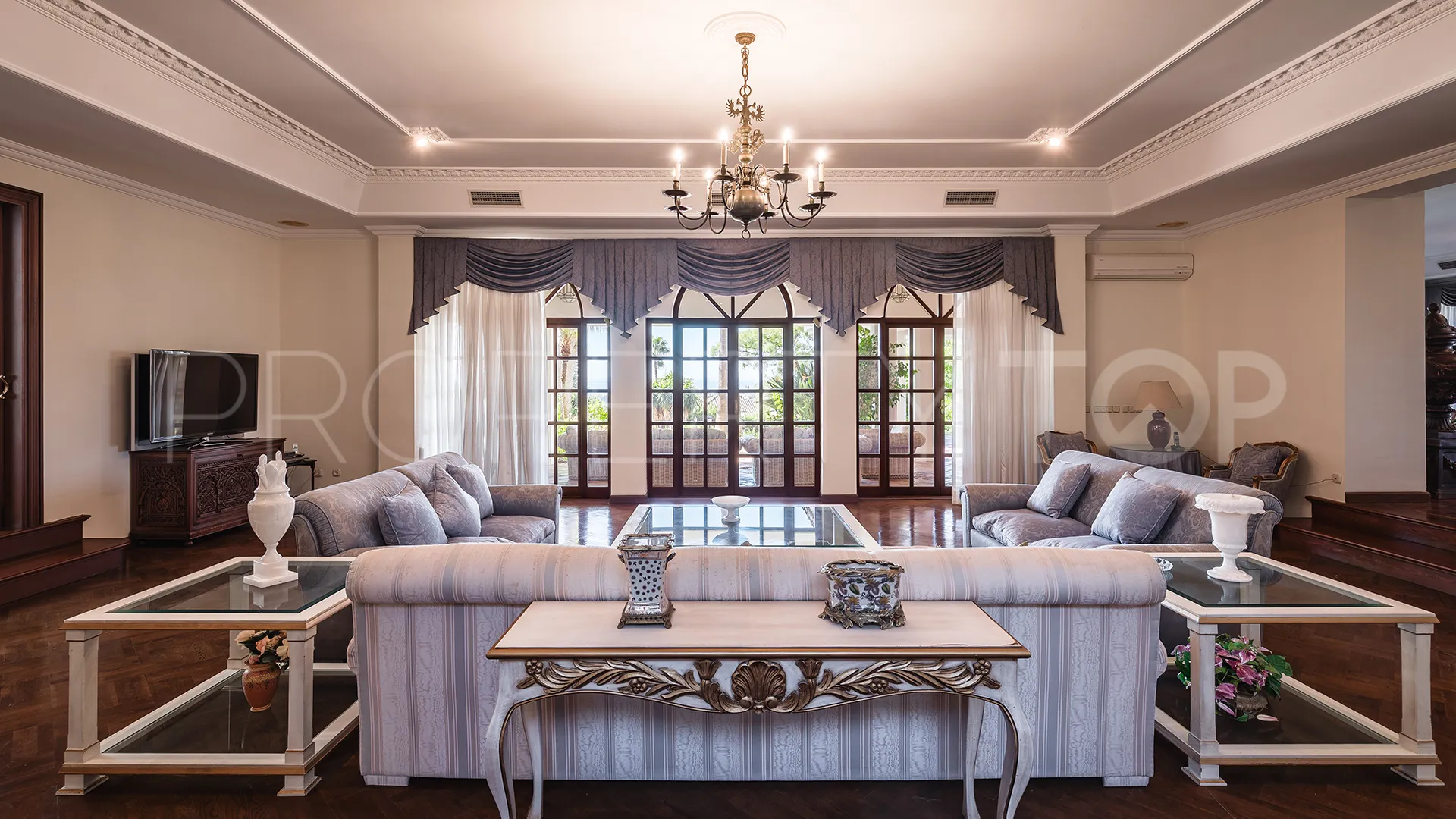 For sale villa in La Capellania with 20 bedrooms