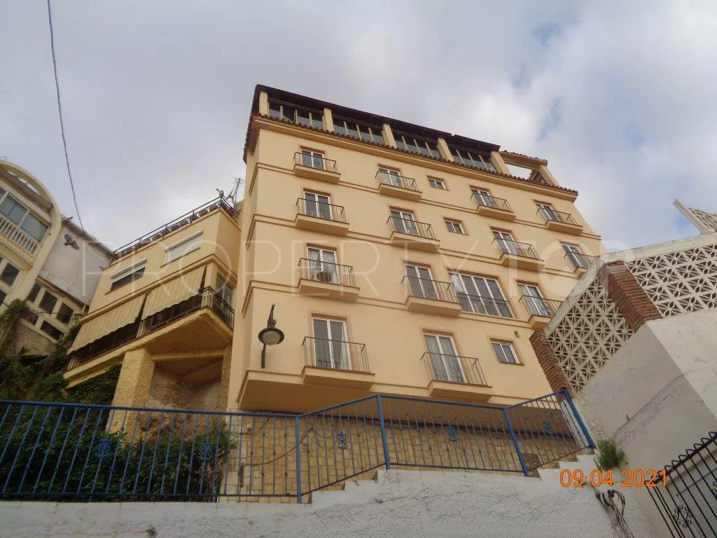 For sale building in Bajondillo