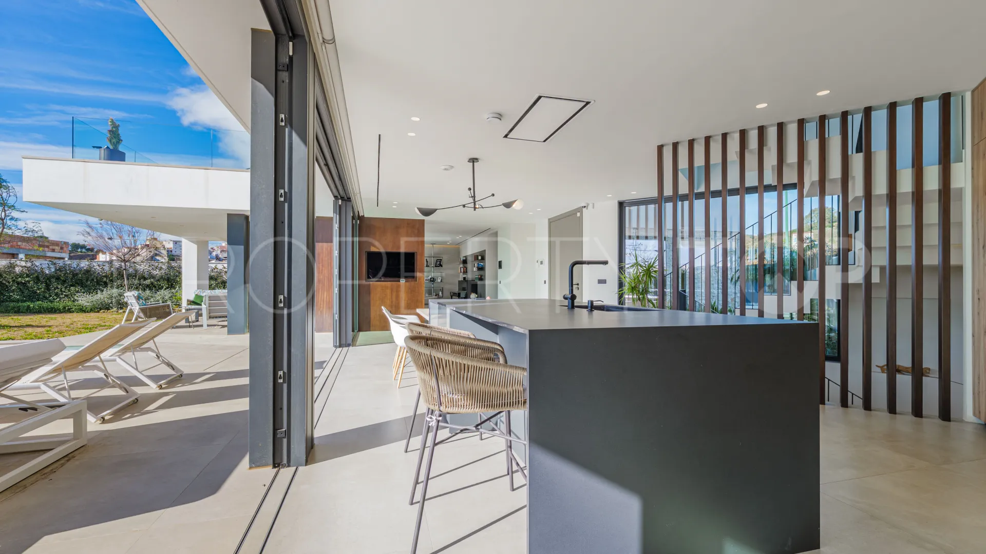 Comprar villa en Malaga - Este