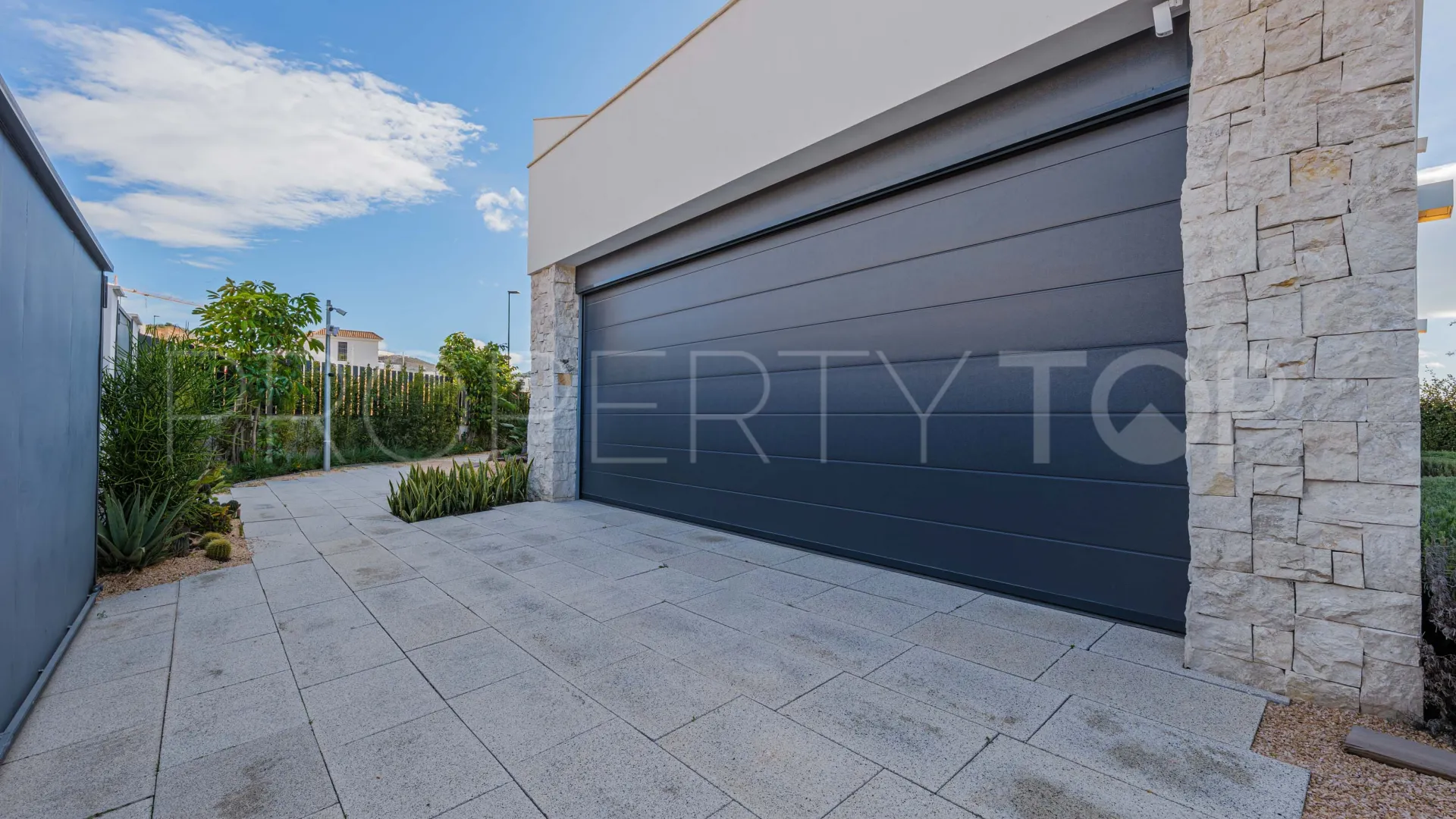 Comprar villa en Malaga - Este