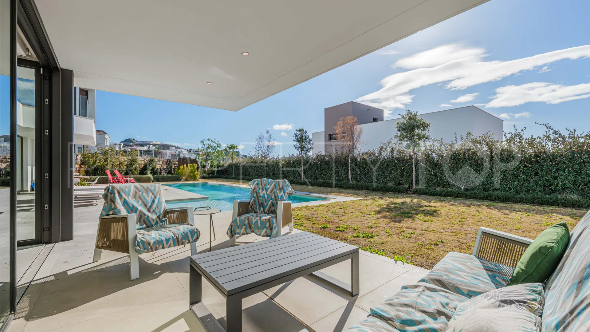 Comprar villa en Malaga - Este