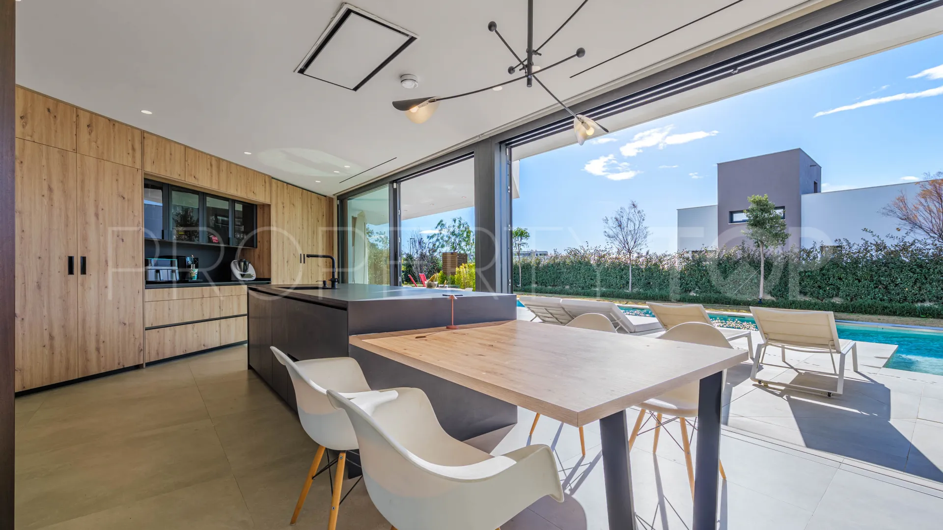 Comprar villa en Malaga - Este