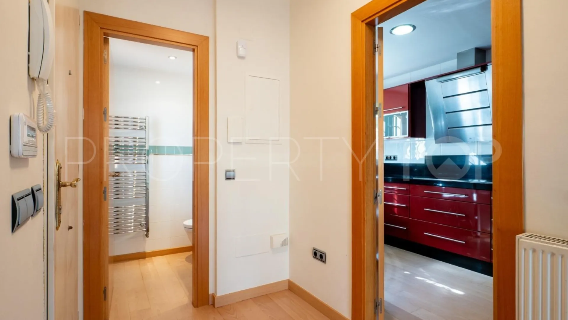Buy town house in Los Pacos with 4 bedrooms