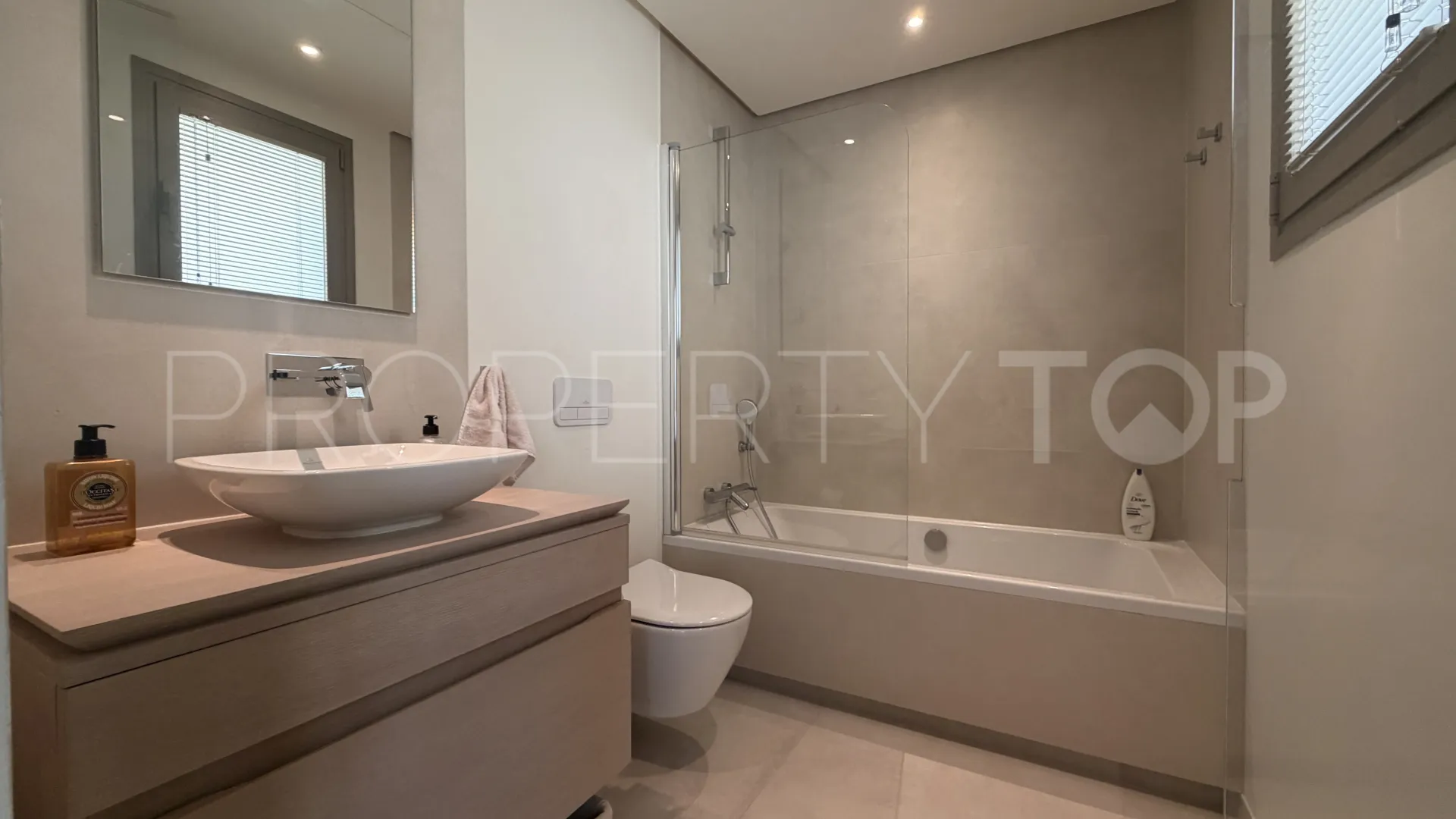 Se vende apartamento planta baja en 9 Lions Residences con 3 dormitorios
