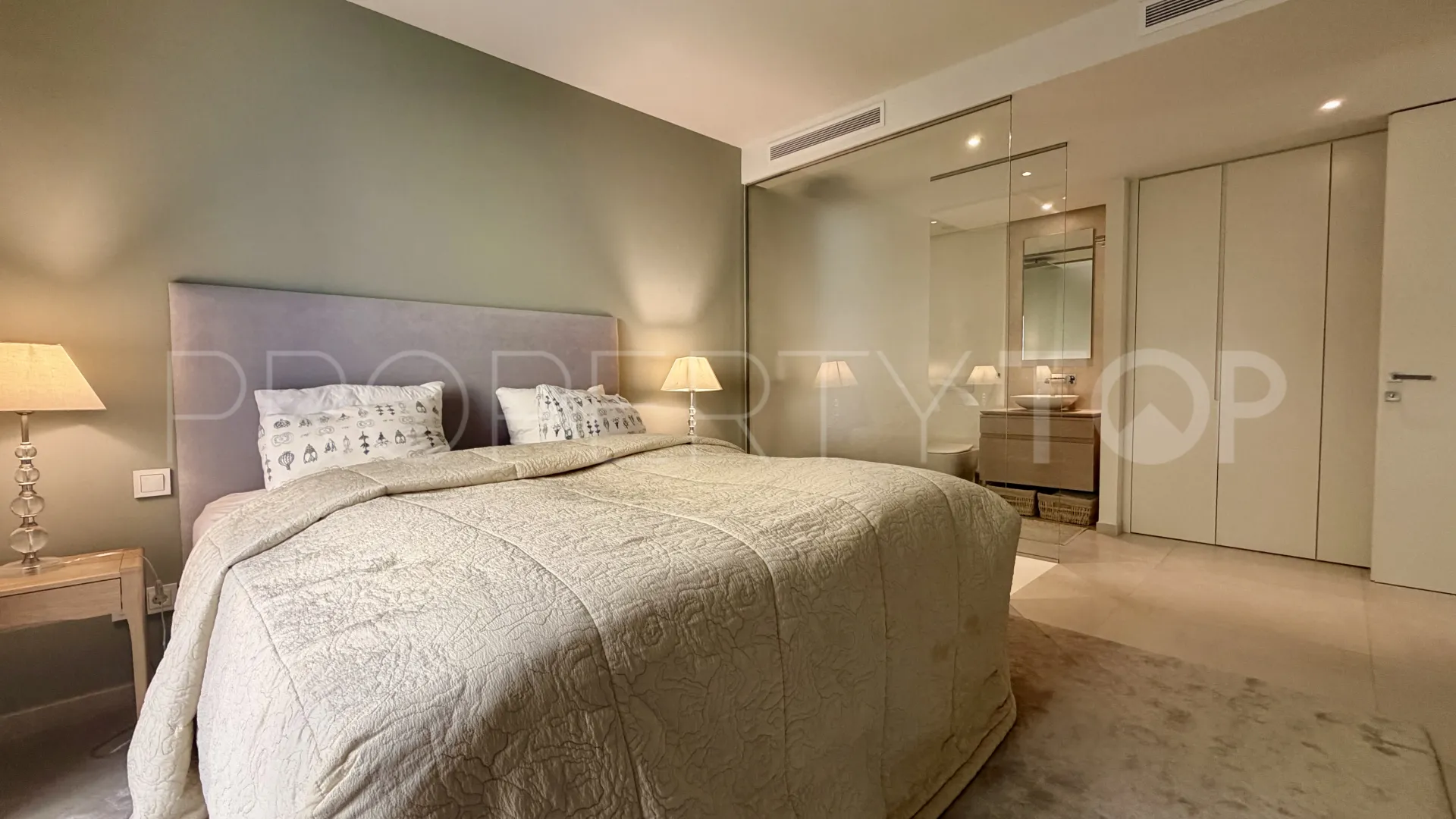 Se vende apartamento planta baja en 9 Lions Residences con 3 dormitorios
