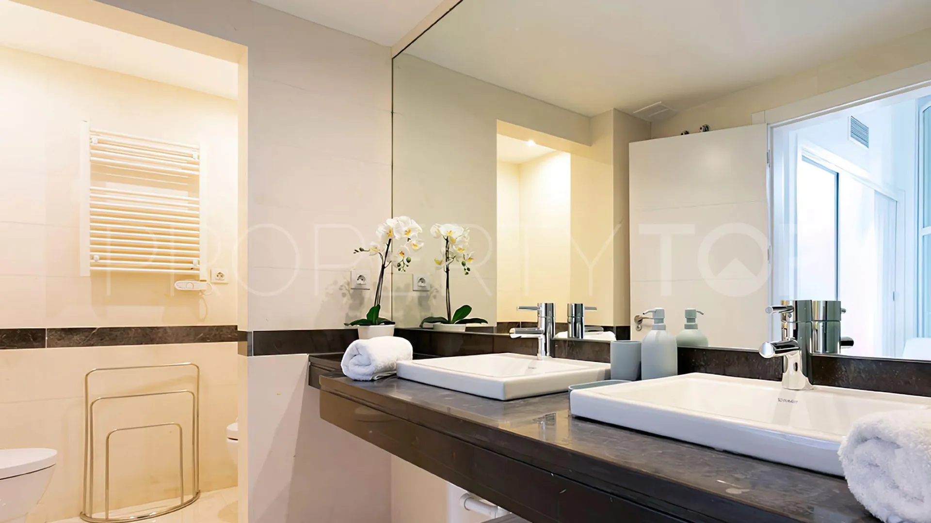 For sale duplex penthouse with 2 bedrooms in Malaga