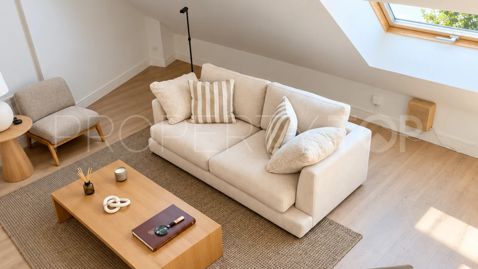 For sale duplex penthouse with 2 bedrooms in Malaga