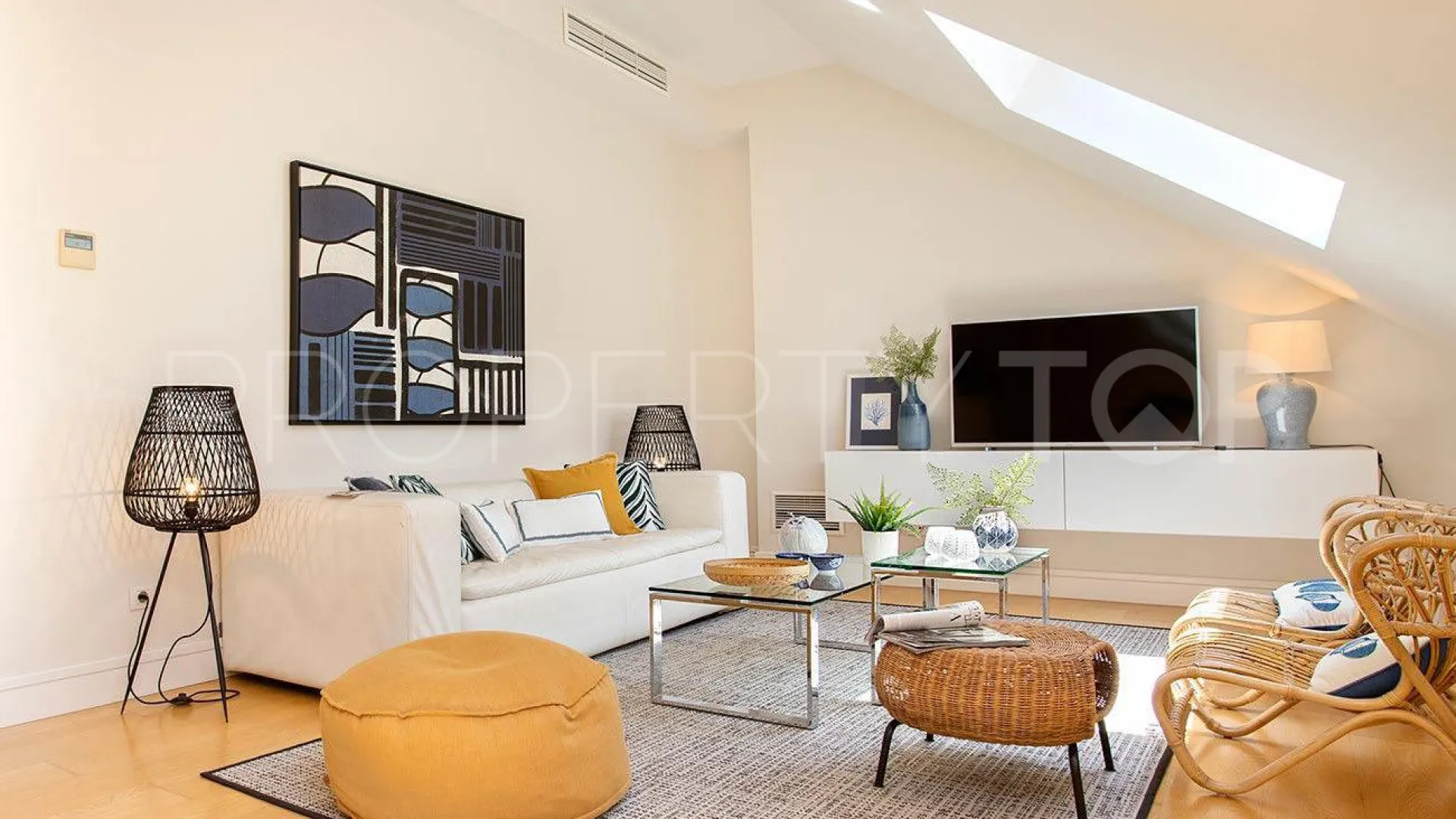 For sale duplex penthouse with 2 bedrooms in Malaga