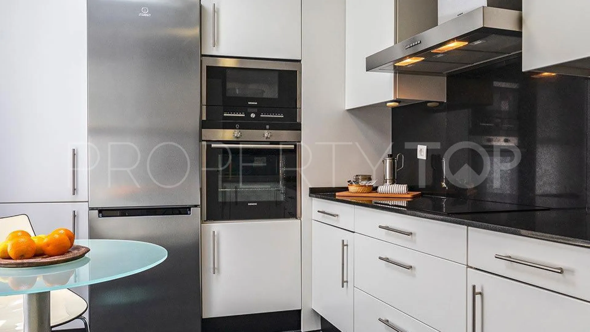3 bedrooms apartment for sale in Malaga
