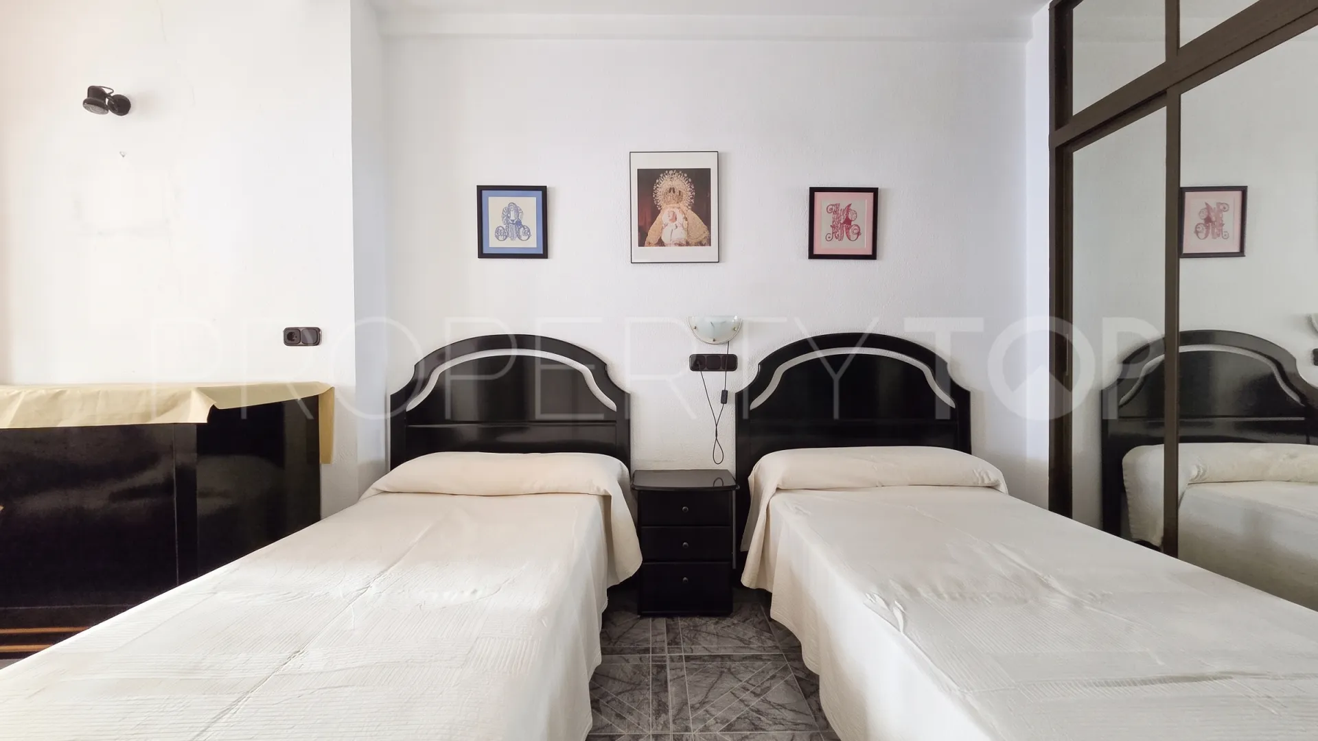 Apartment for sale in Marbella Centro with 1 bedroom