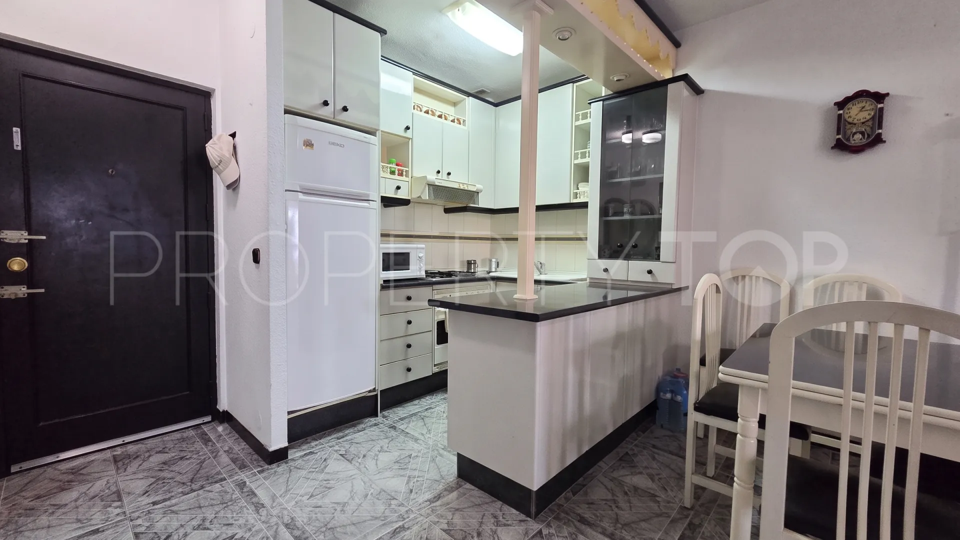 Apartment for sale in Marbella Centro with 1 bedroom
