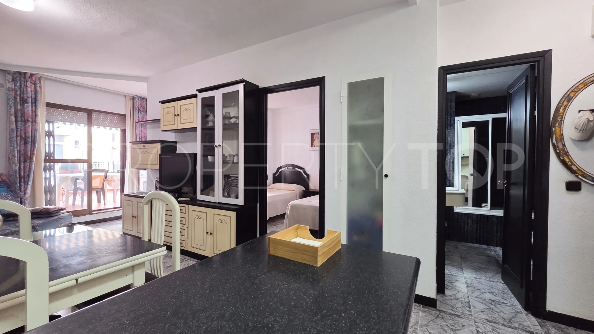 Apartment for sale in Marbella Centro with 1 bedroom