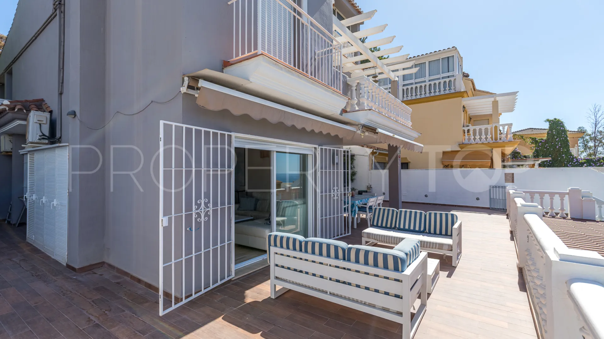 For sale villa with 6 bedrooms in Cerrado Calderón - El Morlaco