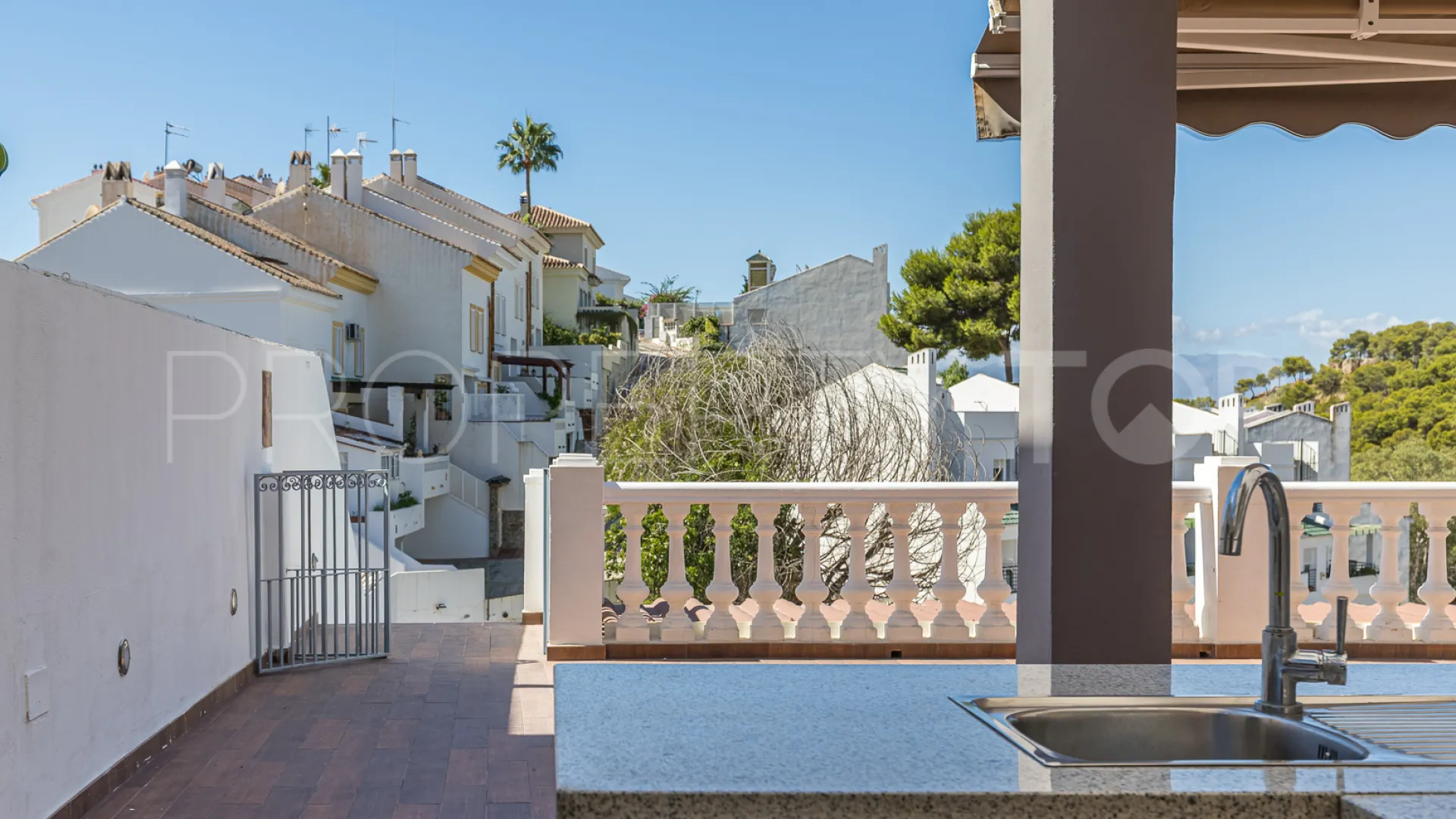 For sale villa with 6 bedrooms in Cerrado Calderón - El Morlaco