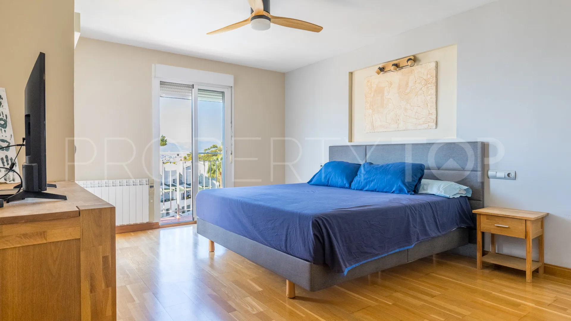 For sale villa with 6 bedrooms in Cerrado Calderón - El Morlaco