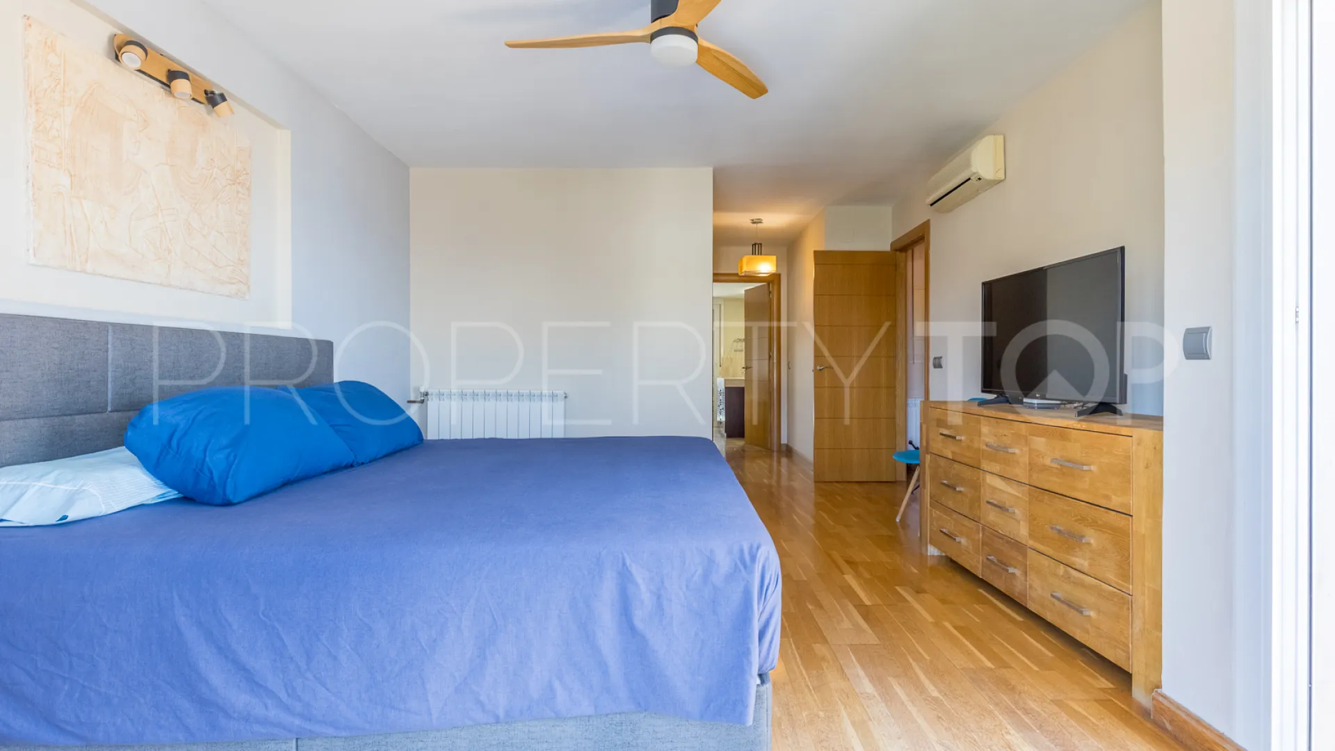 For sale villa with 6 bedrooms in Cerrado Calderón - El Morlaco