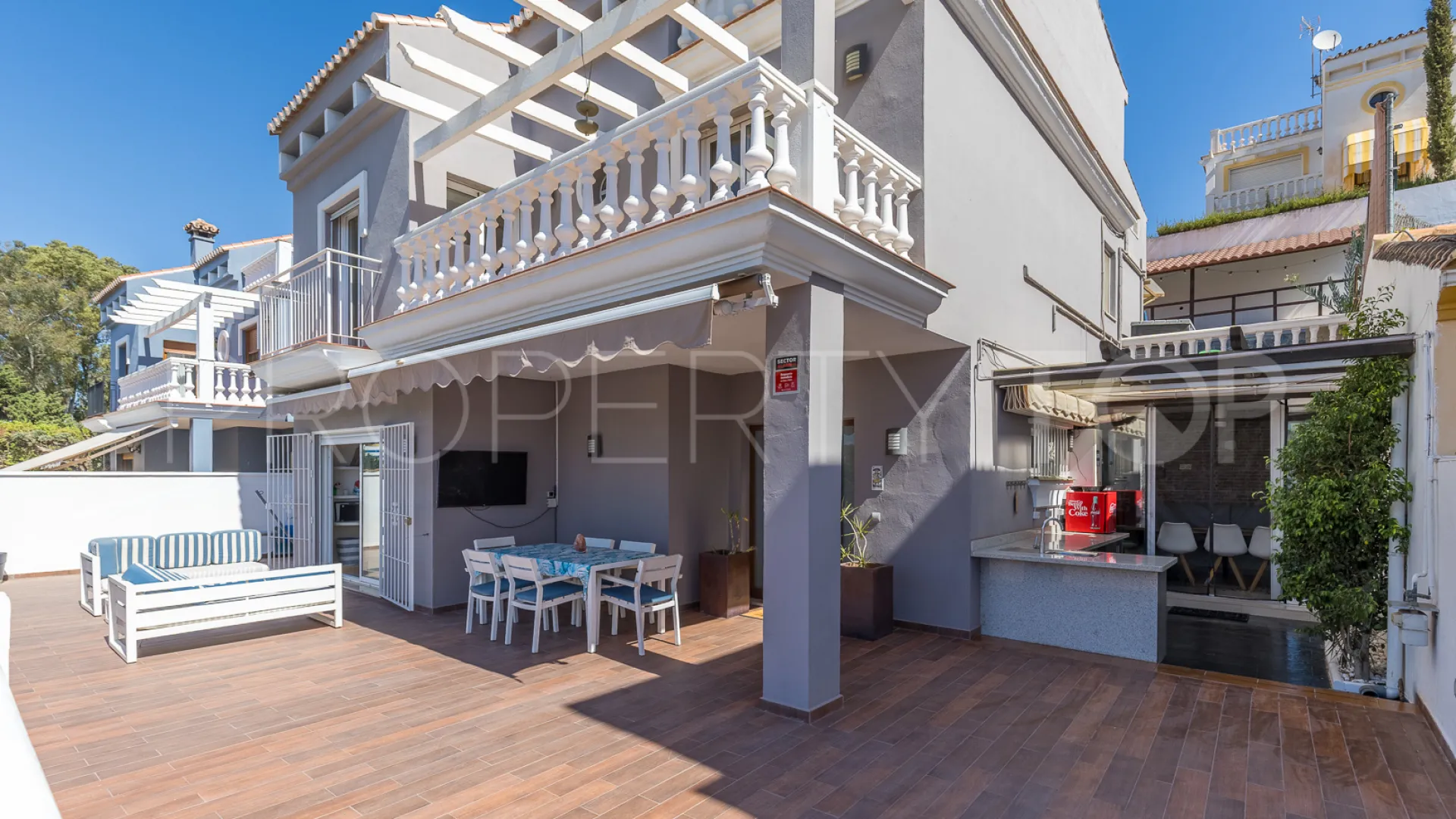 For sale villa with 6 bedrooms in Cerrado Calderón - El Morlaco