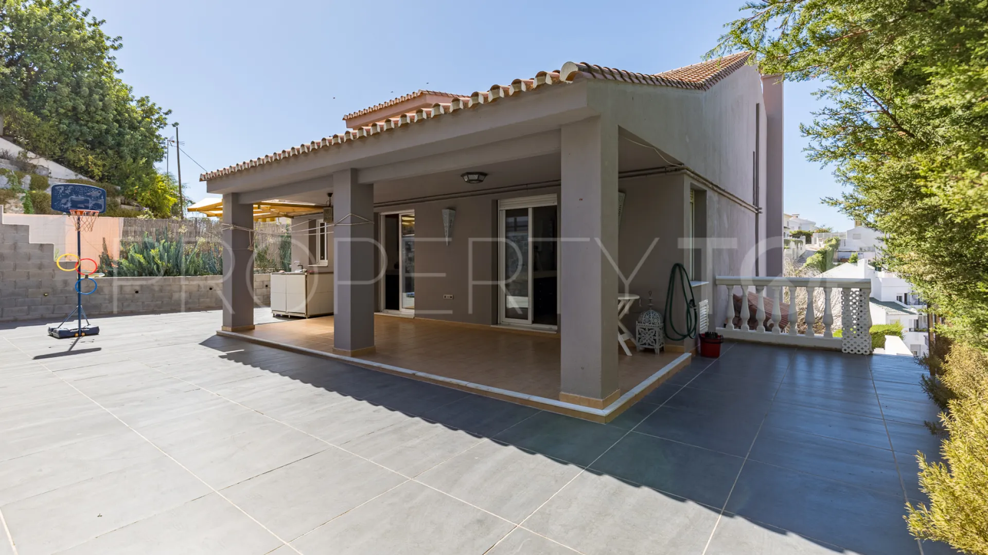For sale villa with 6 bedrooms in Cerrado Calderón - El Morlaco