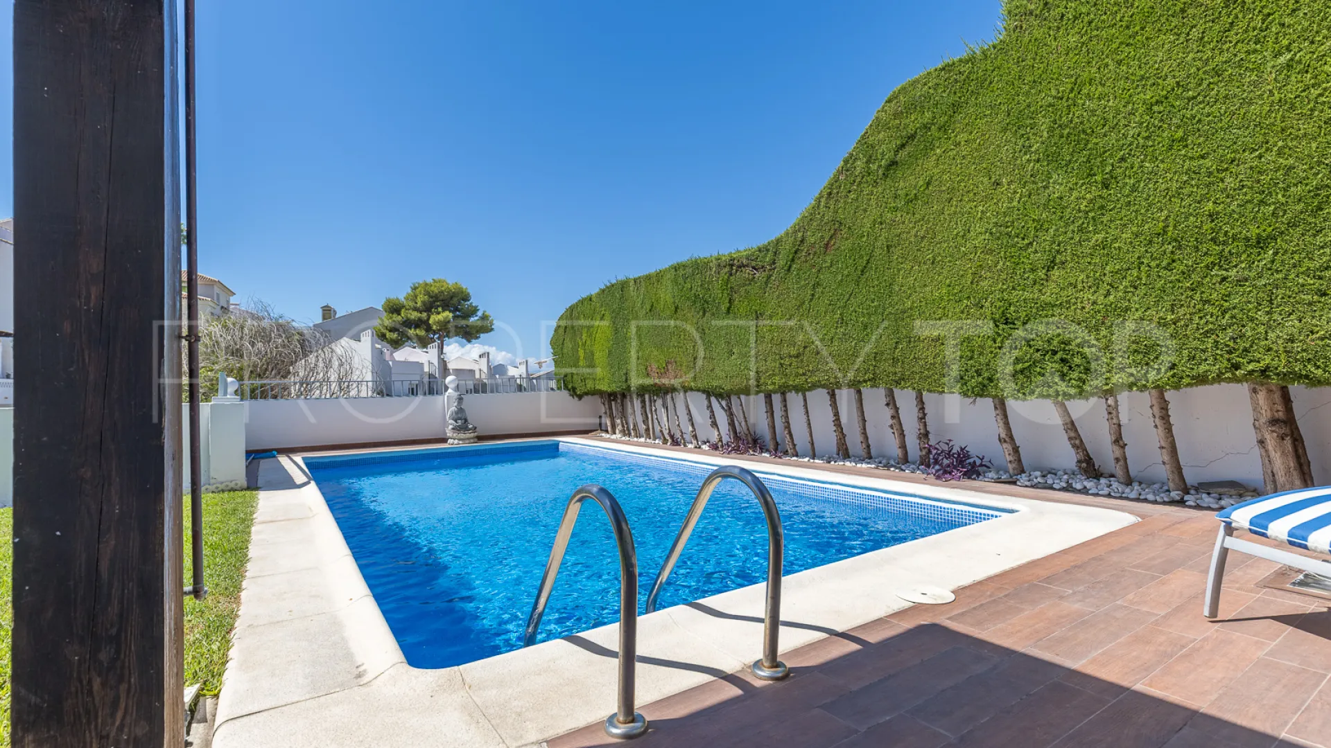 For sale villa with 6 bedrooms in Cerrado Calderón - El Morlaco
