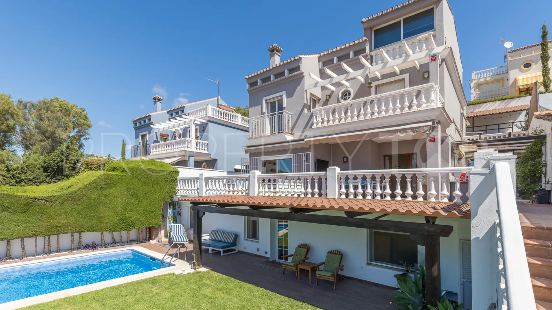 For sale villa with 6 bedrooms in Cerrado Calderón - El Morlaco