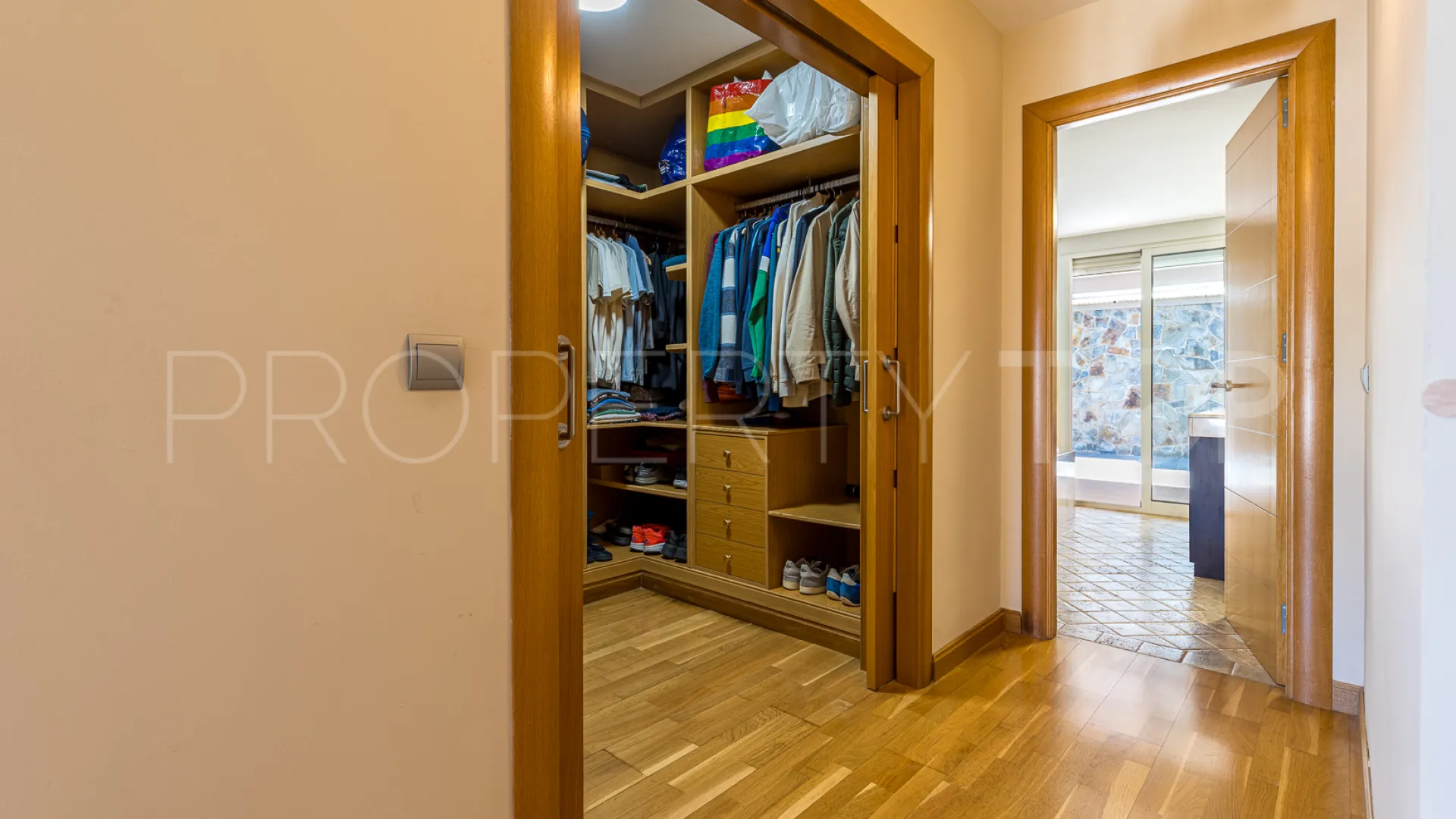 For sale villa with 6 bedrooms in Cerrado Calderón - El Morlaco