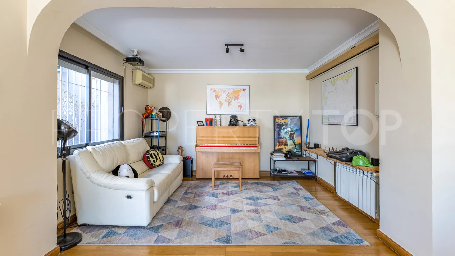 For sale villa with 6 bedrooms in Cerrado Calderón - El Morlaco