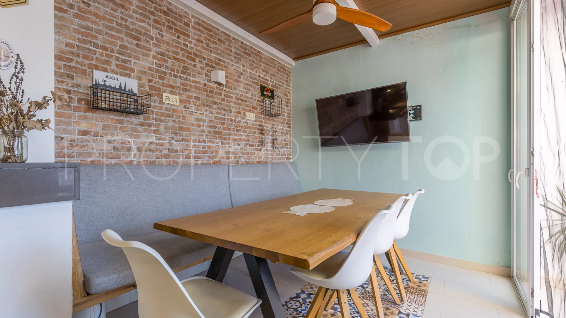 For sale villa with 6 bedrooms in Cerrado Calderón - El Morlaco
