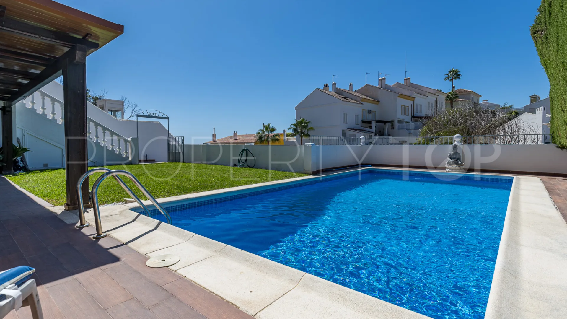 For sale villa with 6 bedrooms in Cerrado Calderón - El Morlaco