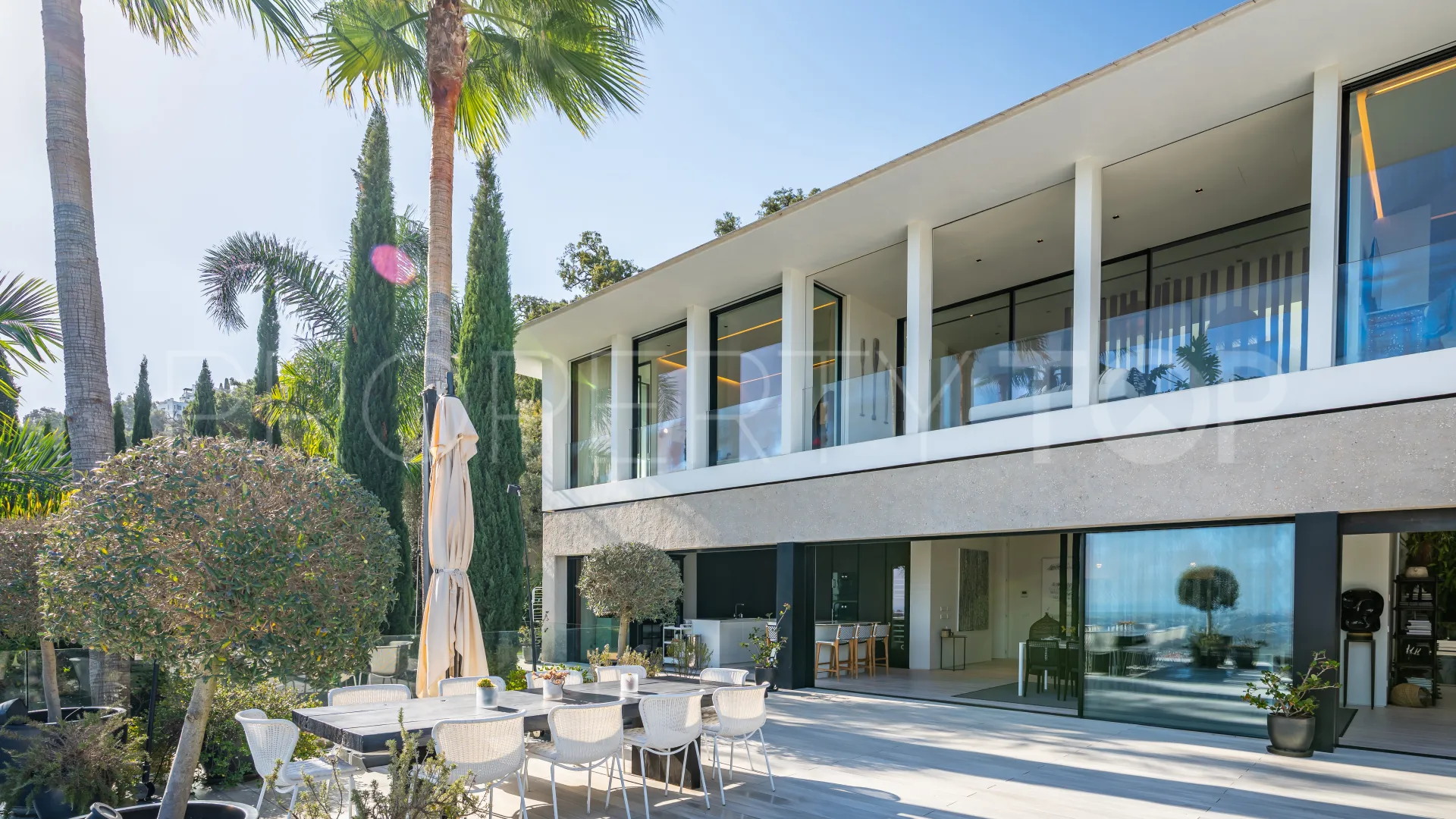 Villa for sale in La Mairena with 6 bedrooms