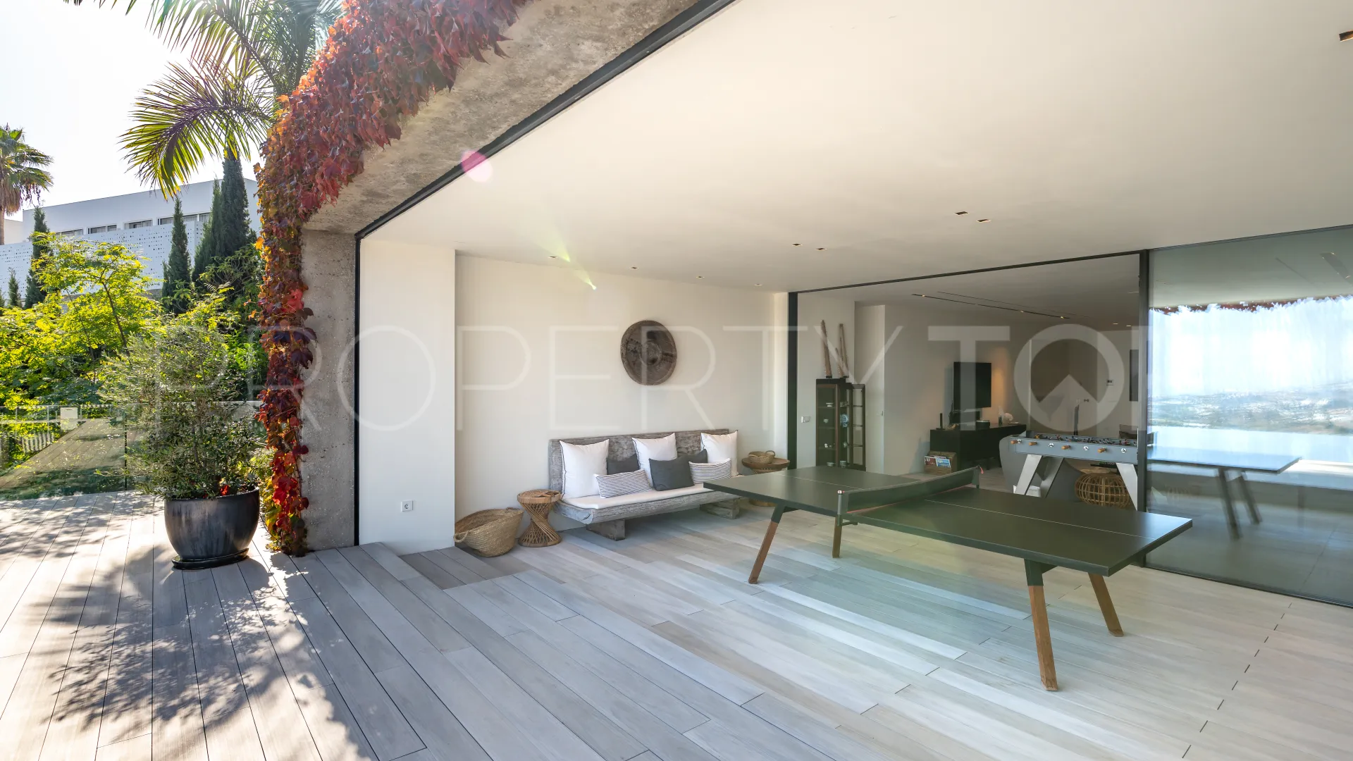 Villa for sale in La Mairena with 6 bedrooms