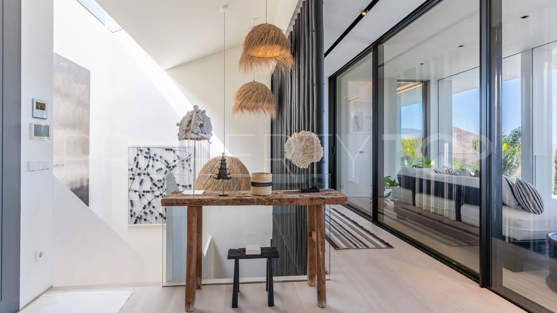 Villa for sale in La Mairena with 6 bedrooms