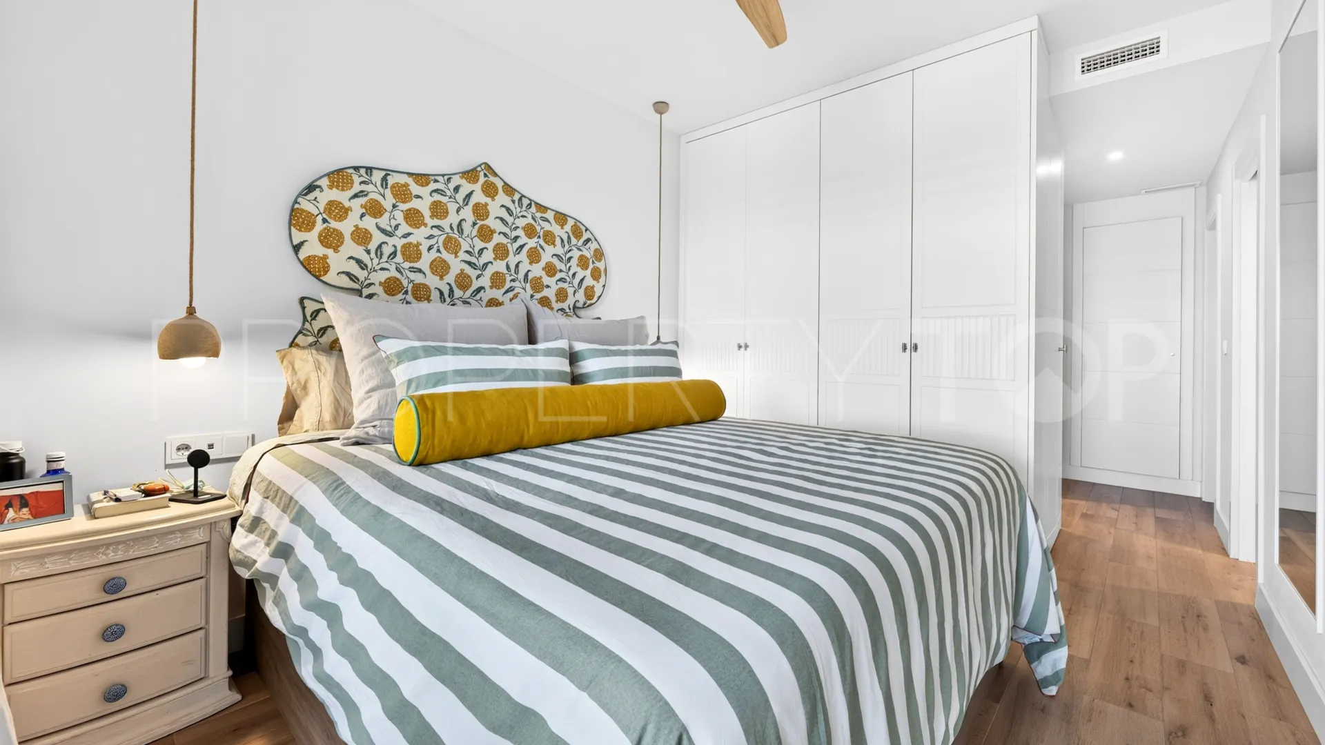 Apartment with 3 bedrooms for sale in Malaga - Este