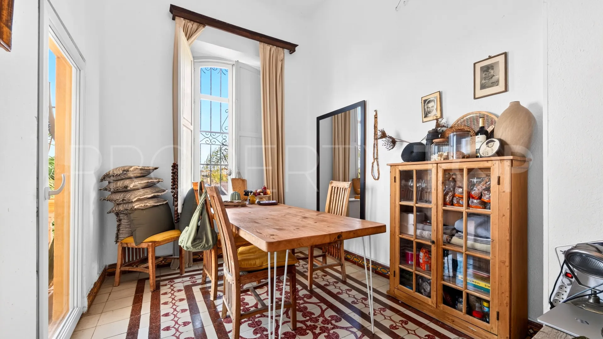 Malaga - Este, villa a la venta de 7 dormitorios