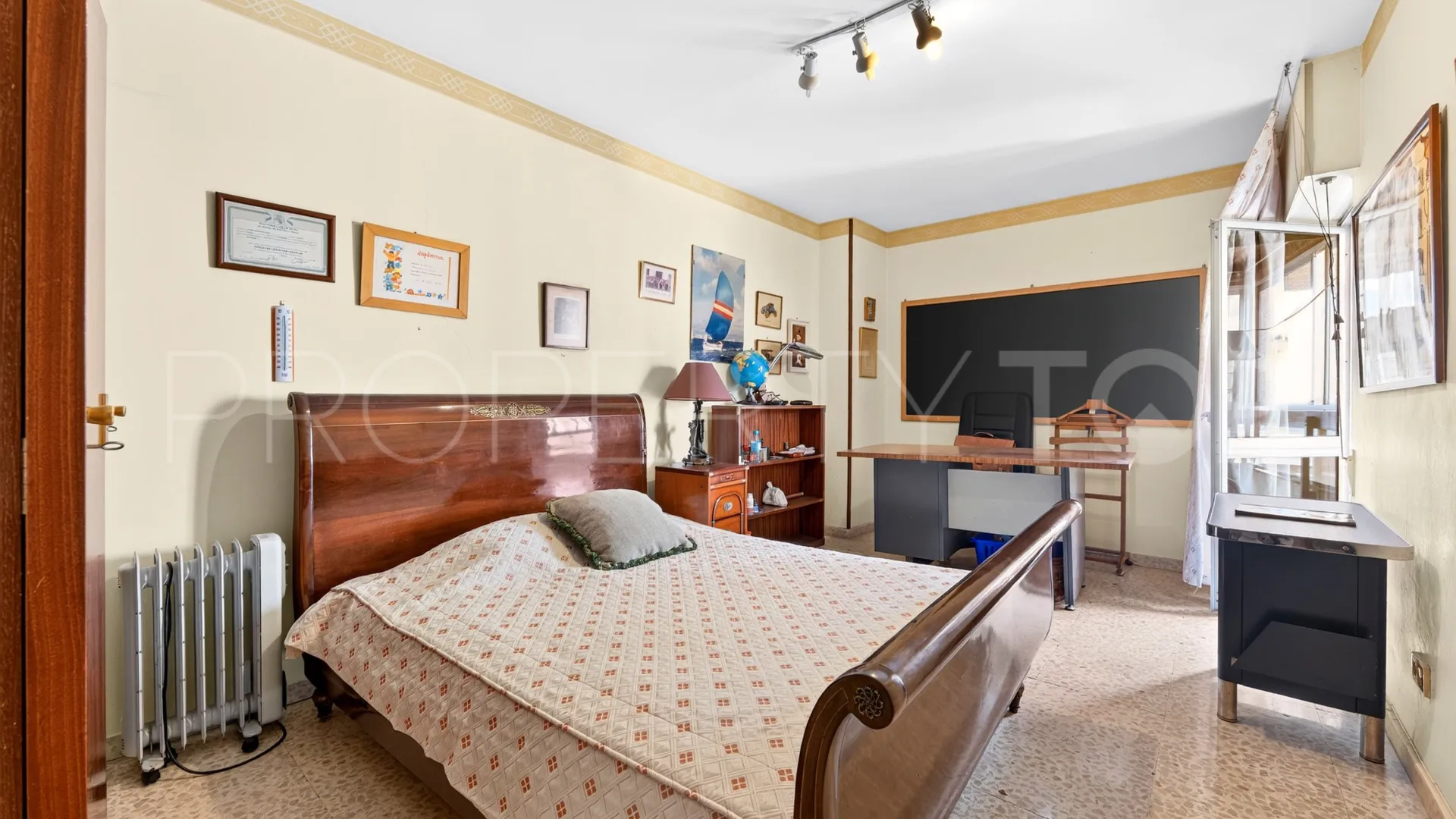 Apartment with 5 bedrooms for sale in La Malagueta - La Caleta