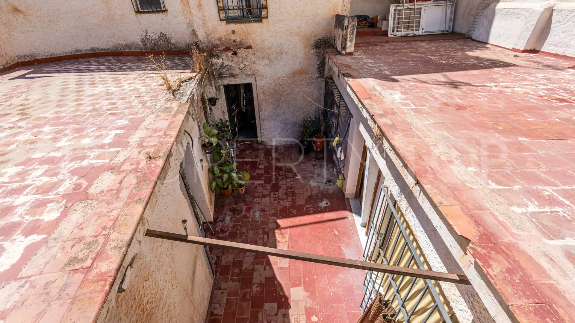 Torremolinos building for sale