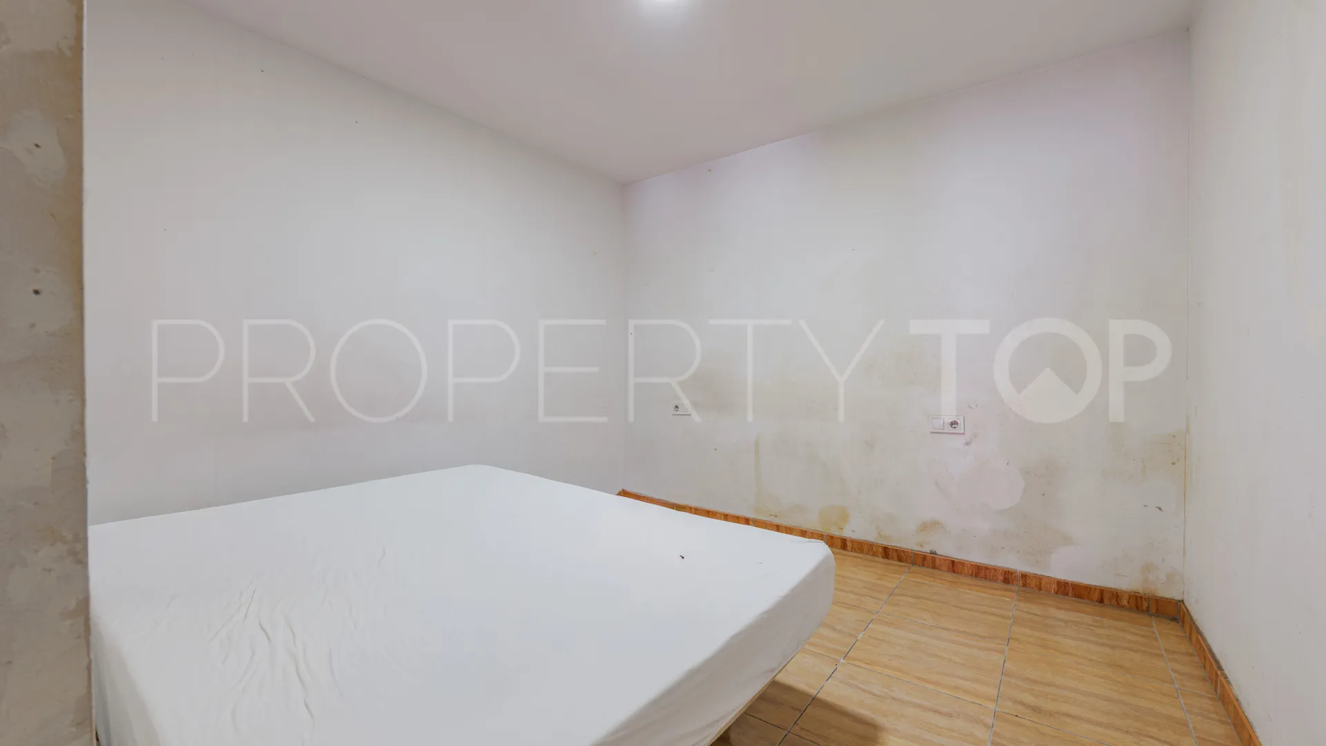 Torremolinos building for sale