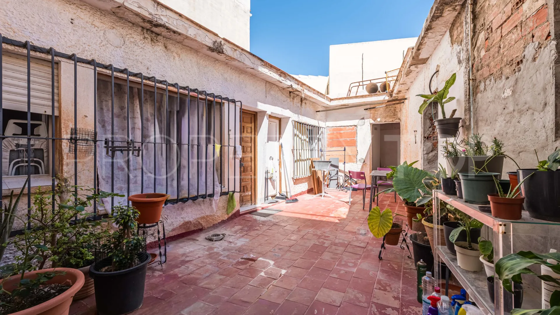 Torremolinos building for sale