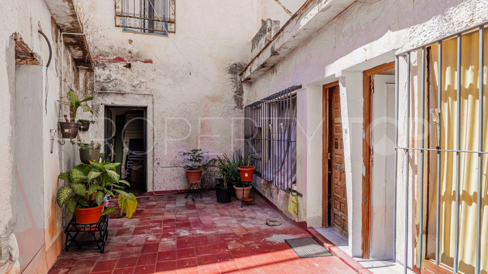 Torremolinos building for sale