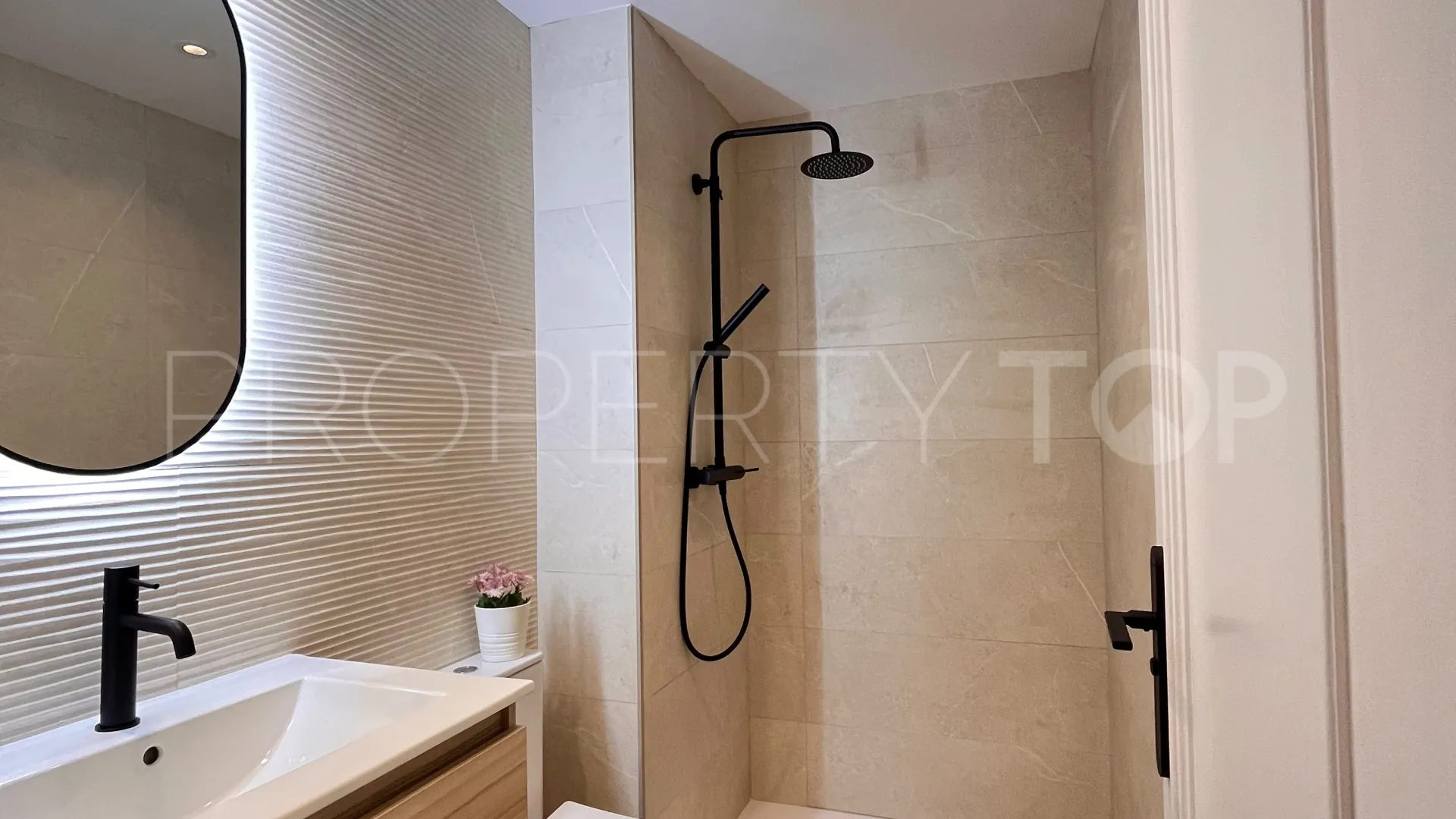 Apartment in El Palo for sale