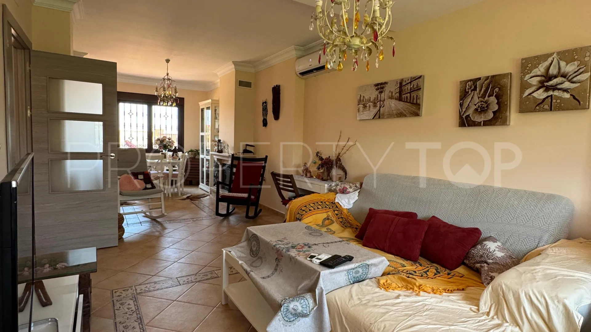 For sale Casabermeja house with 4 bedrooms