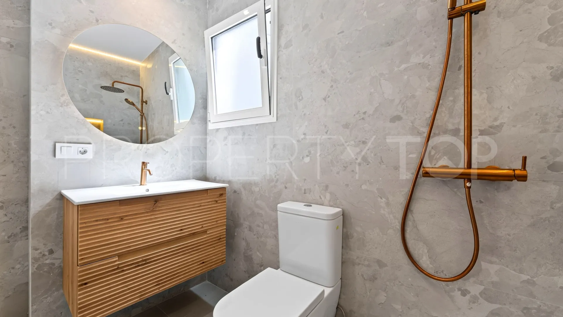 For sale apartment with 4 bedrooms in Centro Histórico