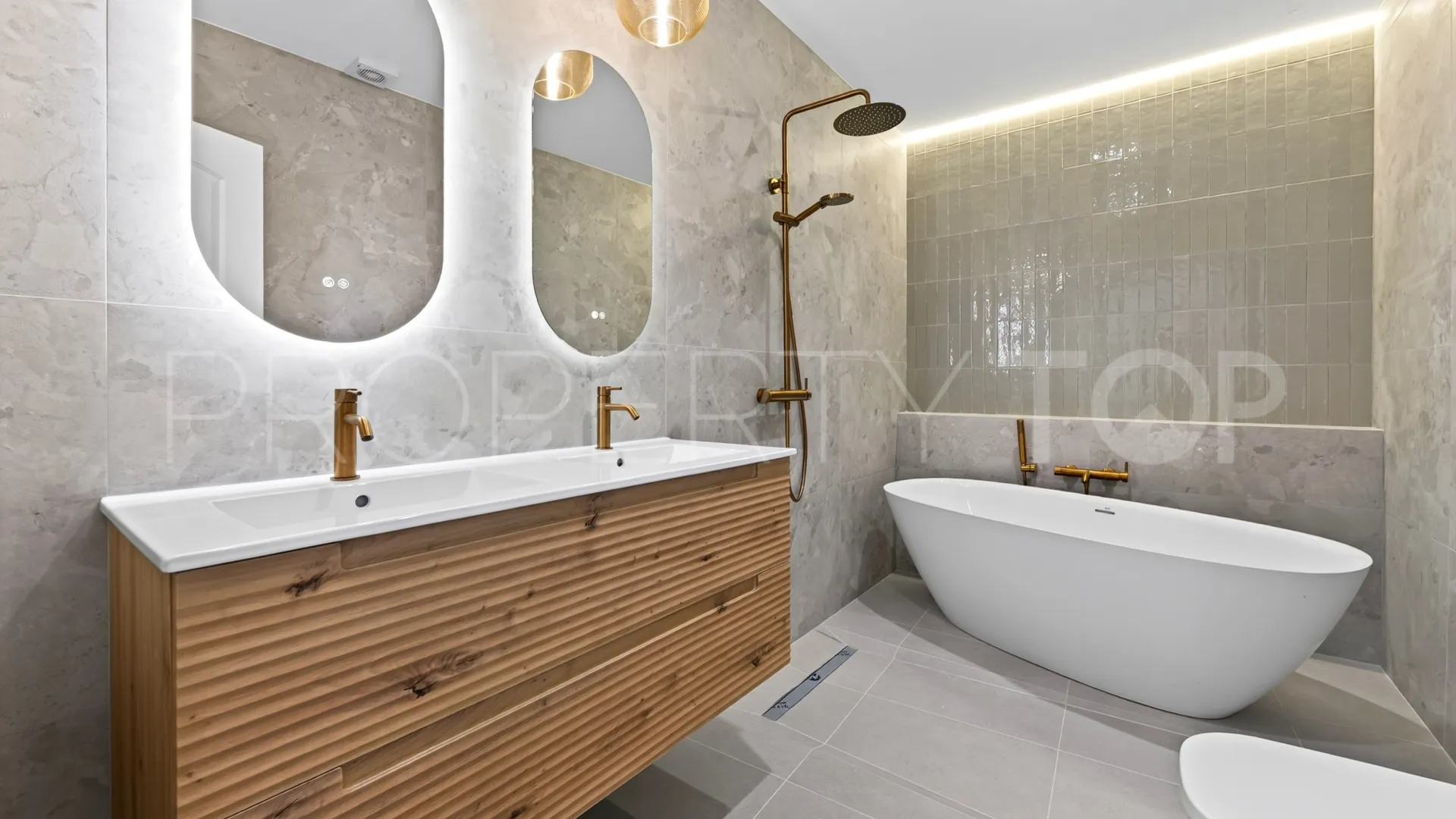 For sale apartment with 4 bedrooms in Centro Histórico